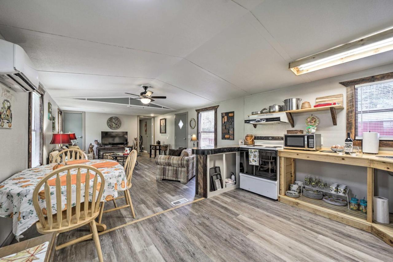 Smoky Mountain Vacation Rental With Hot Tub And Kayaks Whittier Extérieur photo