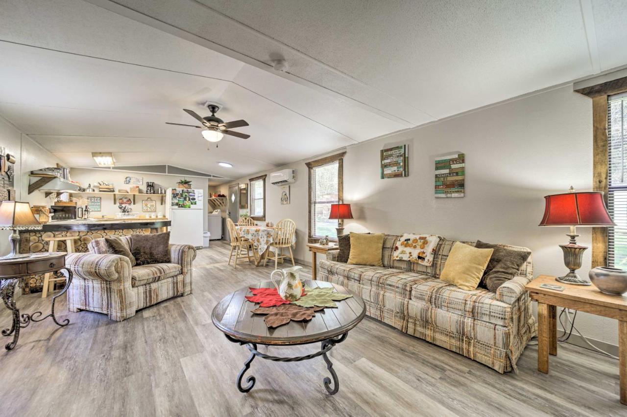 Smoky Mountain Vacation Rental With Hot Tub And Kayaks Whittier Extérieur photo